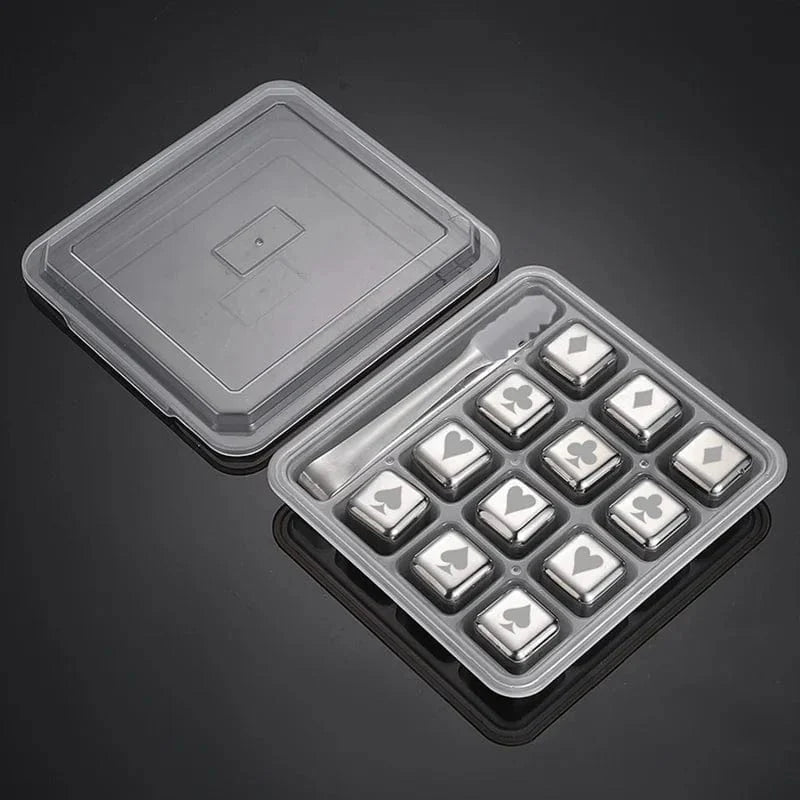 12 Återanvändbara Isbitar i Rostfritt Stål i Tärningsform med Poker Motiv