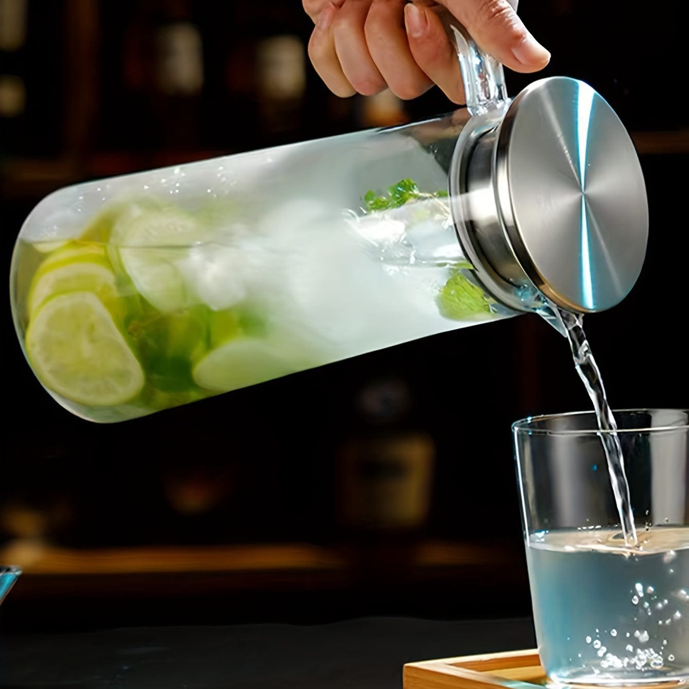Ju Carafe med lock, 1600ml/2000ml, i plast, för Bubble Tea och andra sommardrycker.