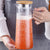 Ju Carafe med lock, 1600ml/2000ml, i plast, för Bubble Tea och andra sommardrycker.