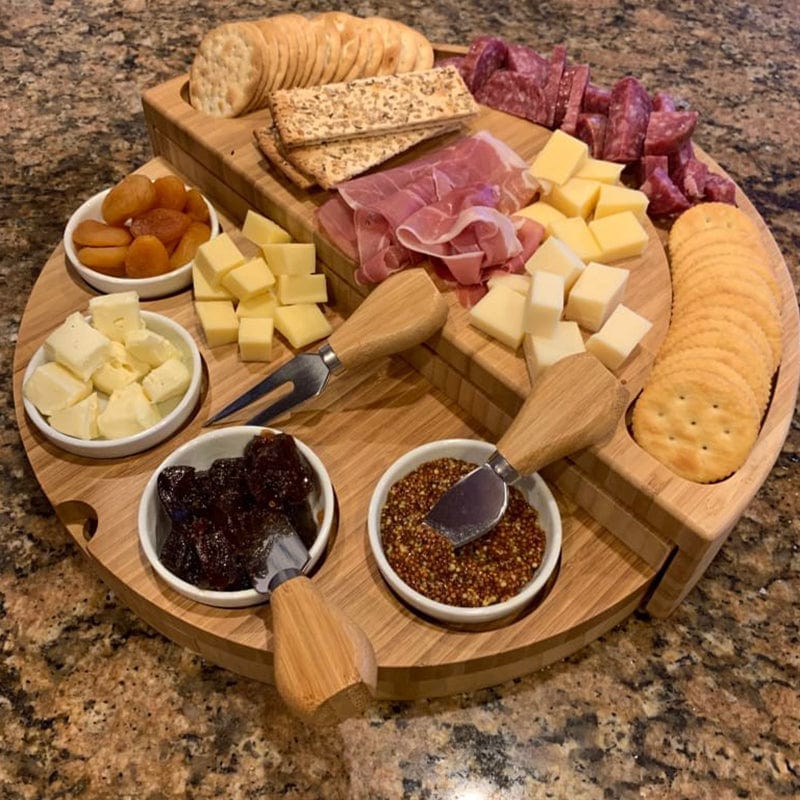 Bambuskäse- och charkbricka med inbyggd låda